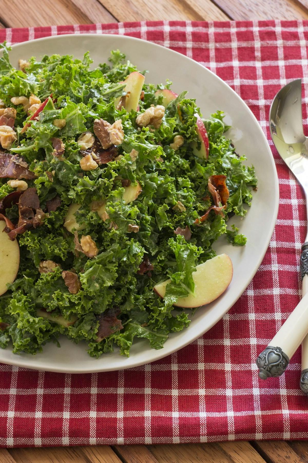 Thermomix recipe: Kale, Apple and Walnut Salad | Tenina.com