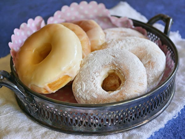Air Fryer Glazed and Dusted Donuts
