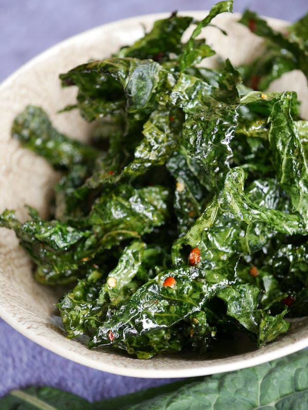 Air Fryer Kale Chips with Chilli and Salt CU P