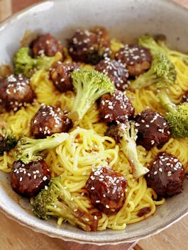 Sticky Meatballs with Noodles