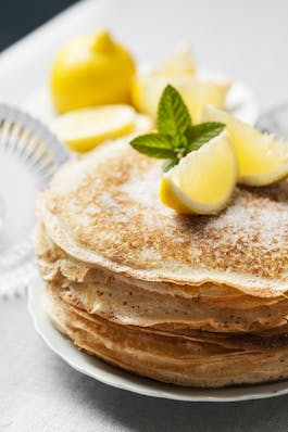 Buttermilk crepes with lemon