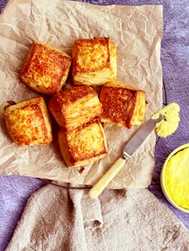 Cheesy Buttermilk Scones