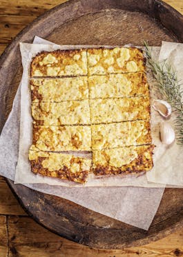 Cheesy-Cauliflower-Breadsticks Fotor-copy