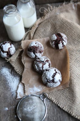 Chocolate Crinkle Cookies P