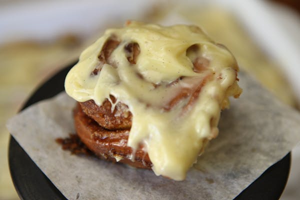 Cinnamon Scrolls with Cream Cheese Vanilla Frosting