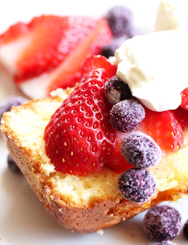 Citrus-Pound-cake-with-berries
