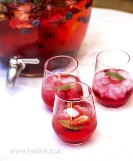 Cranberry-Apple-and-Ginger-punch