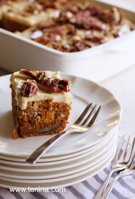 Family Carrot Cake With Pecan Brittle Fotor