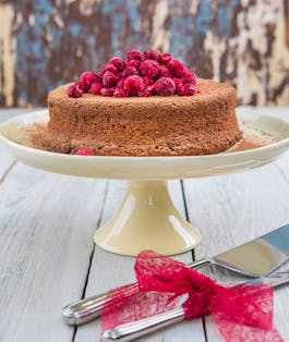 Hazelnut Sour Cream Cakewith Raspberries