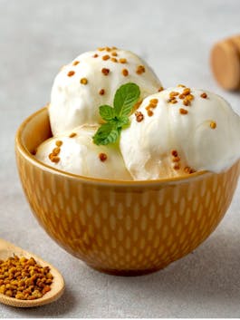 Honey Ice Cream with Bee Pollen Crunch