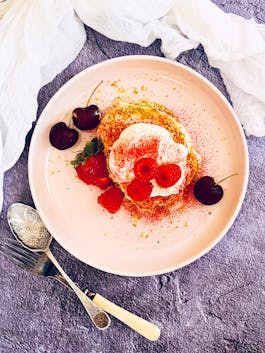 Honey Pavlovas