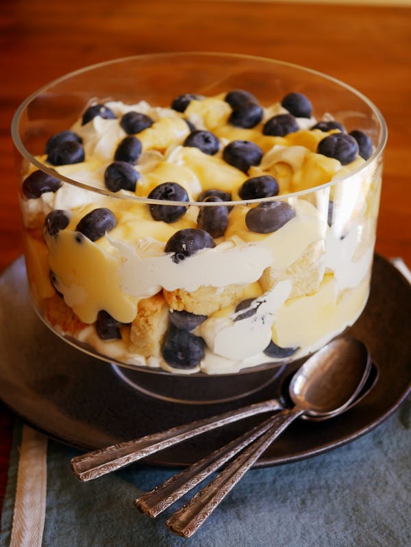 Lemon Sponge Dessert with Blueberries P Thermomix