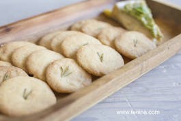 Macadamia-Parmesan-Shortbread