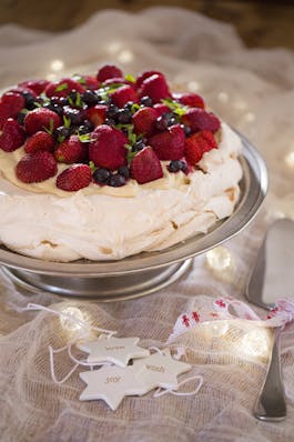 Merry Christmas Pavlova