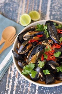 Mussels in Thai Coconut Broth