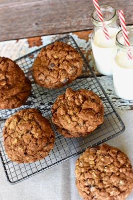 Oatmeal Cinnamon Raisin Cookies