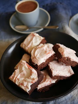 Peppermint Meringue Chocolate Shortbread P