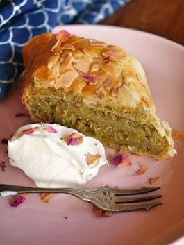 Pistachio Almond Christmas Pastry P TENINA