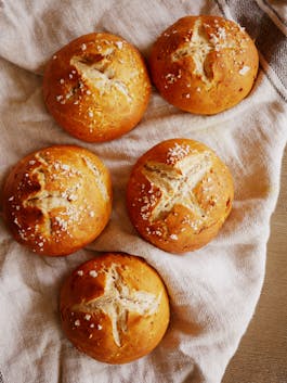 Pretzel Burger Buns P Thermomix