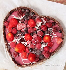 Raw-Chocolate-Berry-Coconut-Tart