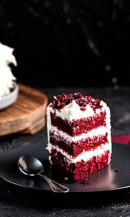 Red Velvet Cake with Cream Cheese Frosting P