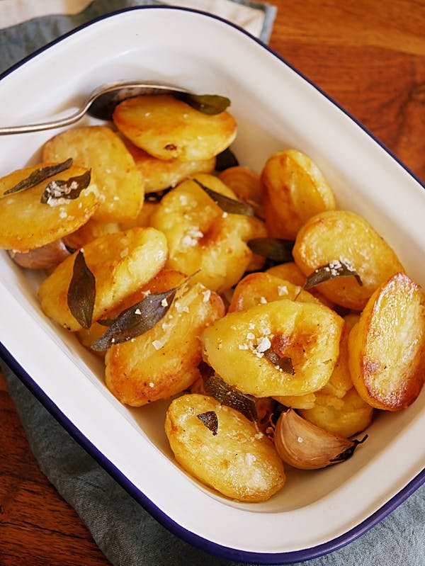 Roast Potatoes with Sage P TENINA