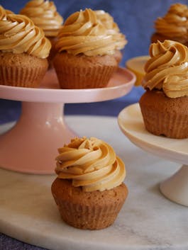 Russian Buttercream Blondie Cupcakes CU P