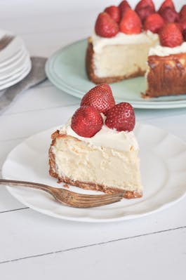 Rustic Mascarpone Cheesecake sliced