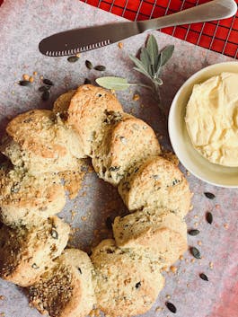 Seeded Cheesy Scone Ring