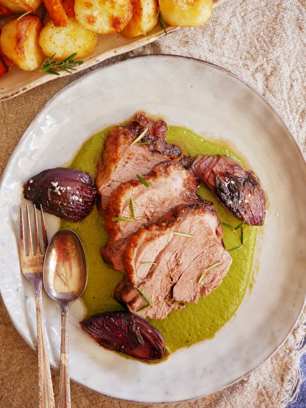 Slow Roasted Lamb with Charred Onions OH P TENINA