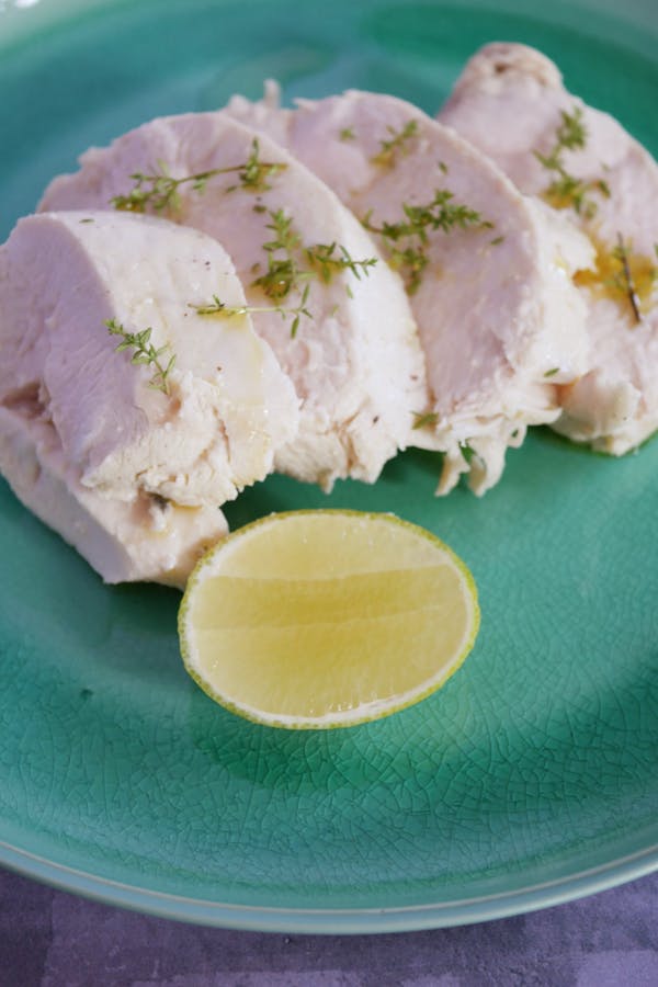Sous Vide Chicken with thyme P TENINA