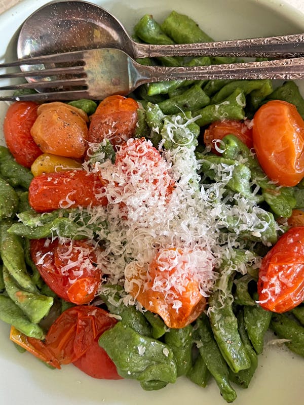 Spinach Pasta with roasted cherry tomatoes CU