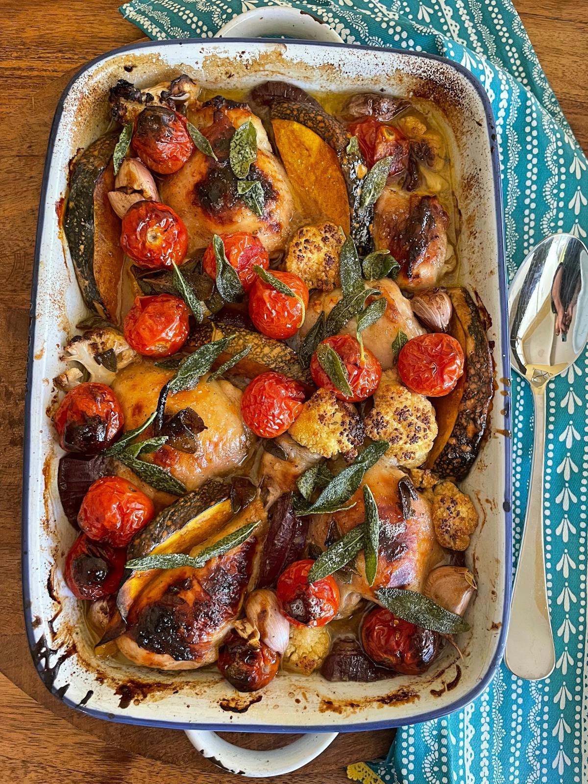 Thermomix recipe: Tray Bake Chicken with Veggies | Tenina.com