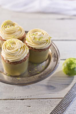 citrus-curd-cupcakes